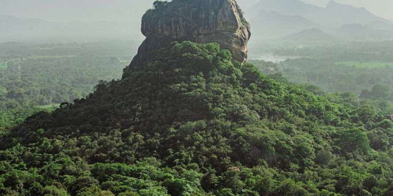 colombo-negombo-sigiriya-dambulla-cave-safari-day-tour