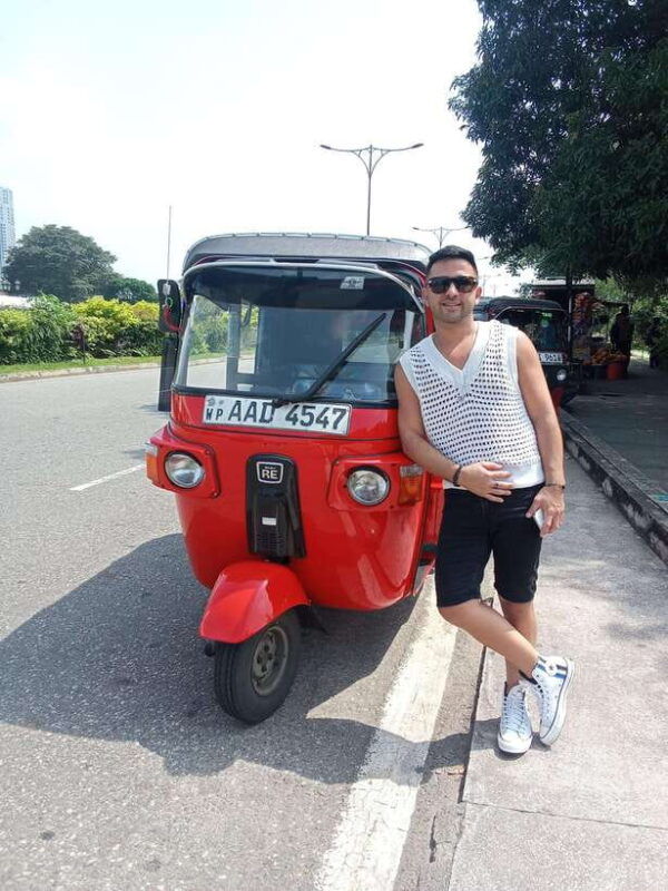 colombo-sightseeing-private-tour-by-tuk-with-hotel-pickup