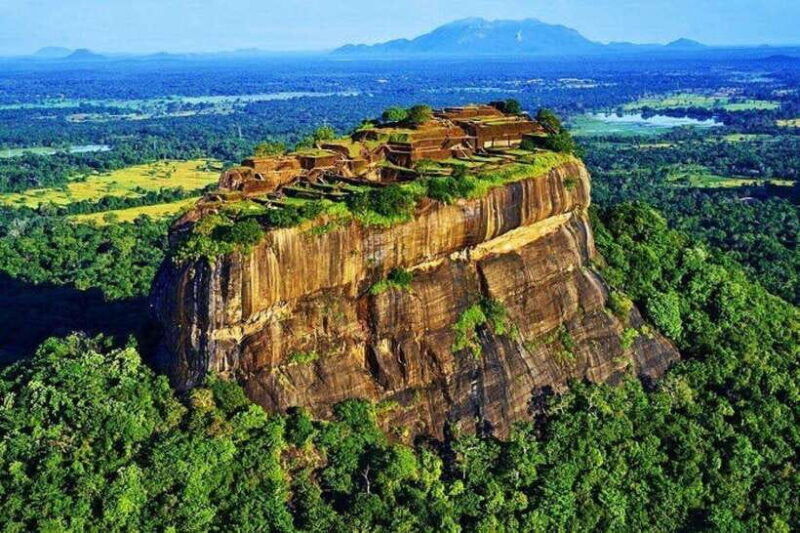 colombo-sigiriya-dambulla-caves-wildlife-day-tour