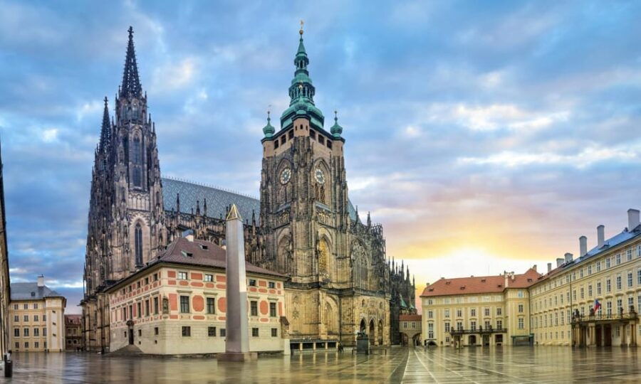 complete-prague-castle-tour-in-spanish-entrance-fees-included