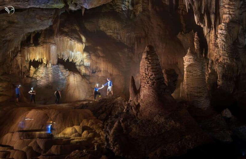 conquer-45km-of-phong-nha-underground-river