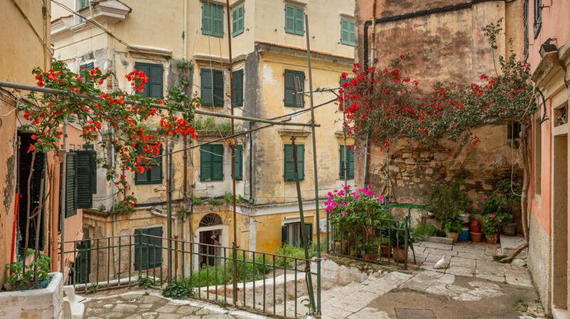 corfu-old-town-guided-walking-tour-small-group