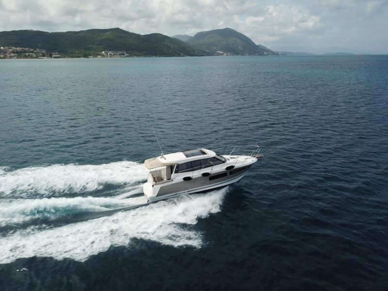 corfu-private-motor-yacht-cruise-with-corfu-town-views