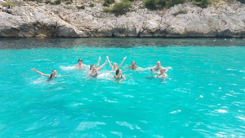 cruise-coffee-and-swimming-in-the-calanques-of-frioul