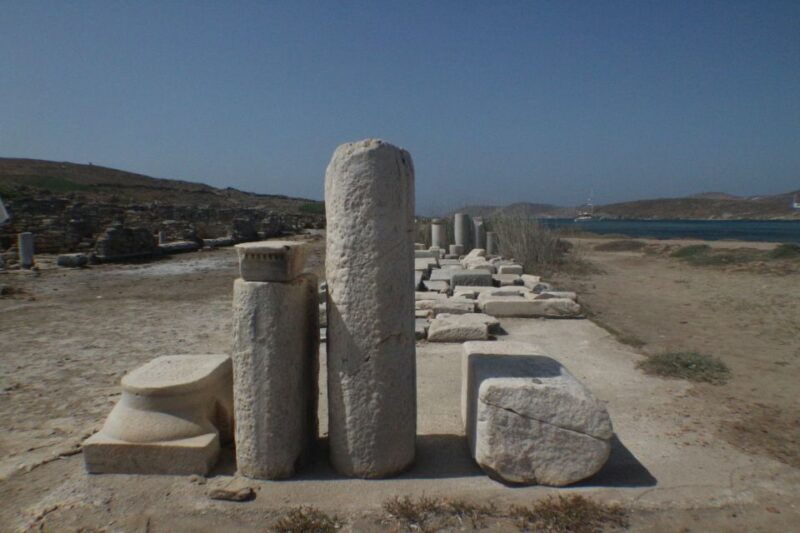 cruise-to-rhenia-island-with-stop-at-ancient-delos