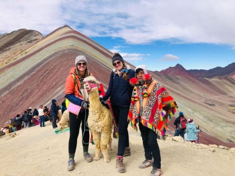 cusco-rainbow-mountain-horseback-riding-tour-lunch