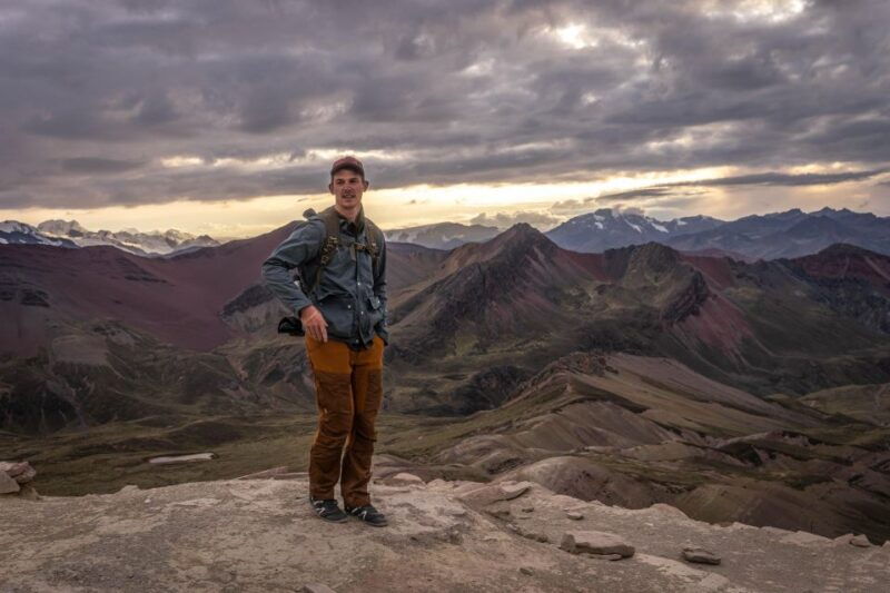 cusco-sunrise-at-the-rainbow-mountain-vinicunca