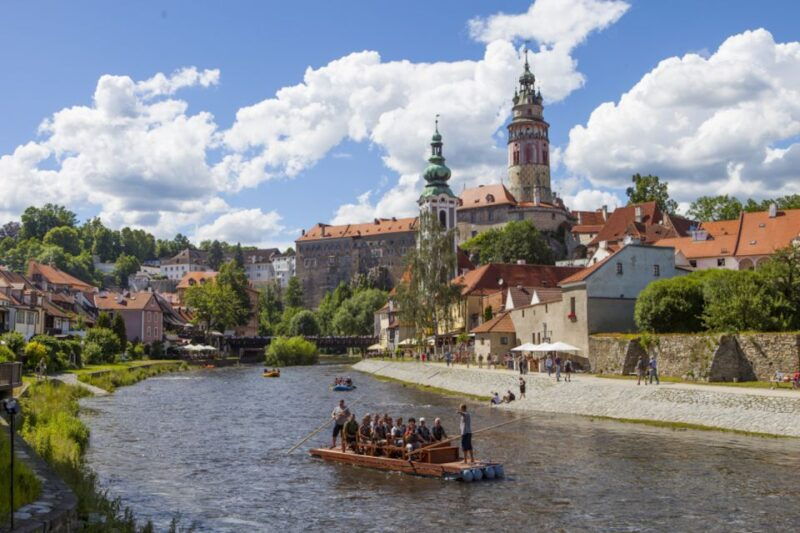 czech-krumlov-wooden-raft-river-cruise