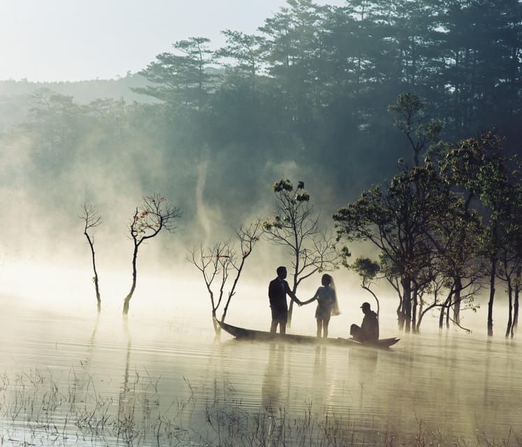da-lat-sunrise-lake-and-forest-photography-tour