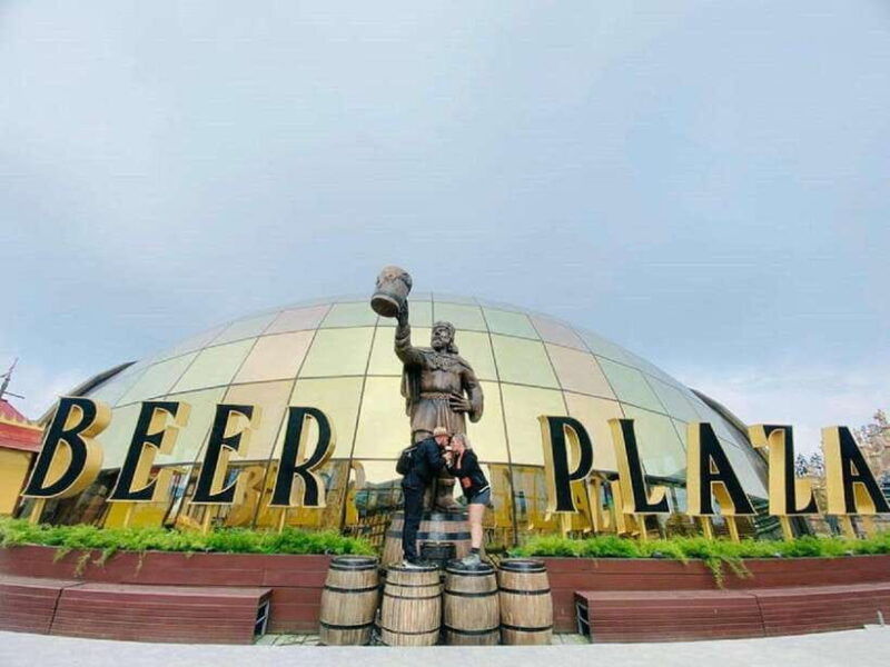 da-nang-ba-na-hills-golden-bridge-and-fantasy-park-tour