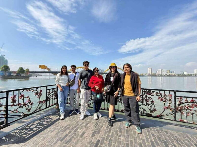 da-nang-city-street-food-private-tour-with-local-students