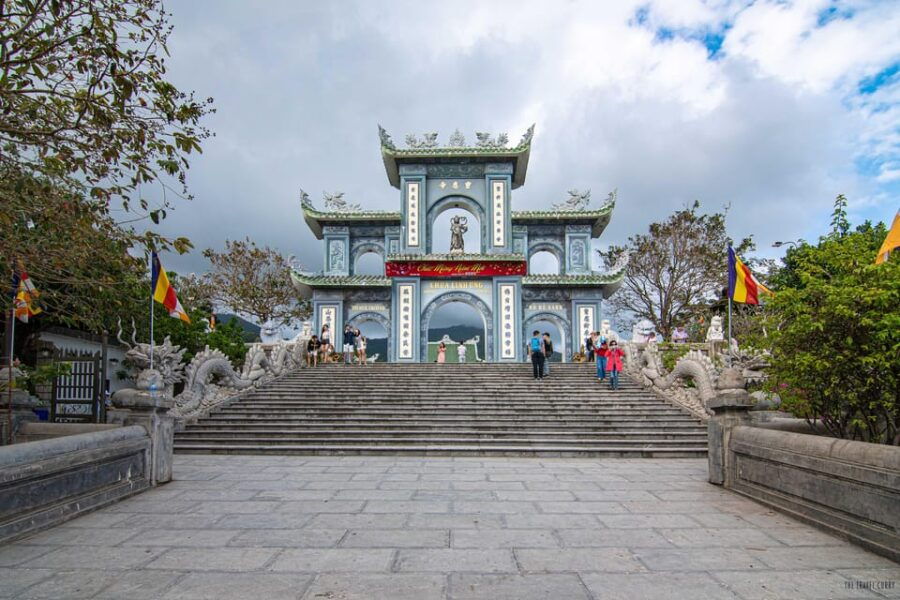 da-nang-linh-ung-pagoda-marble-mountain-and-hoi-an-tour