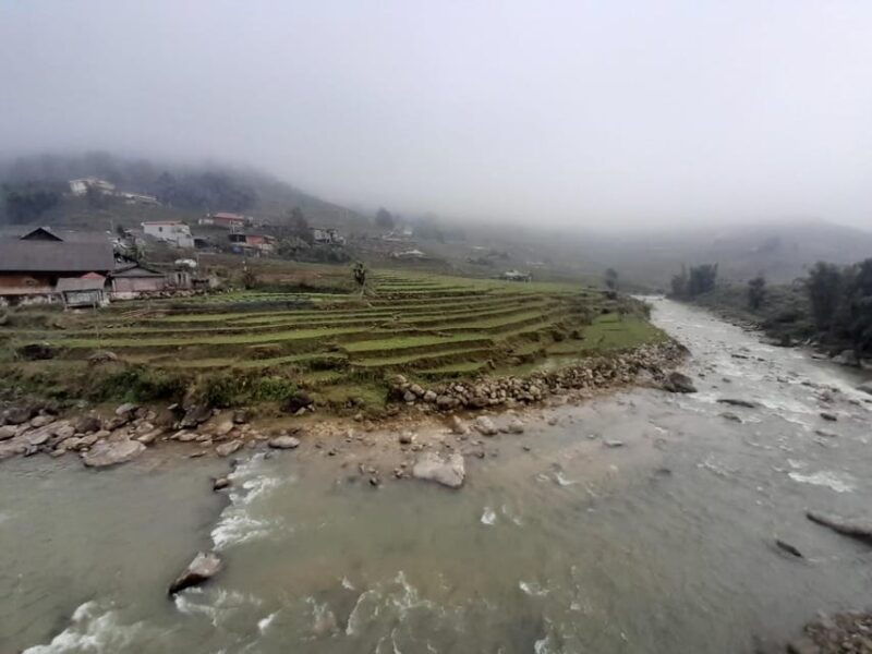day-trip-to-cat-cat-village-fanxipang-peak-lunch