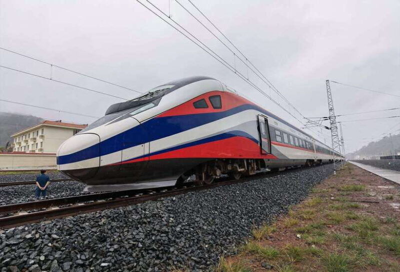 day-trip-vientiane-vangvieng-by-express-train
