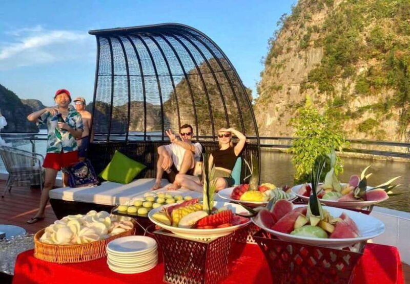 dcharme-luxury-cruise-discover-the-most-stunning-lan-ha-bay
