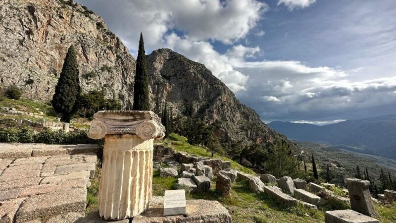 delphi-navel-of-earth-hosios-loukas-full-day-private-tour