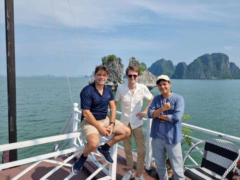 discover-halong-bay-4-hour-scenic-cruise-kayak-lunch-cave