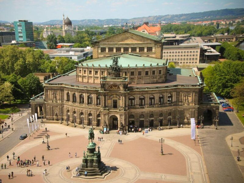 dresden-guided-city-walk-with-a-cup-of-coffee