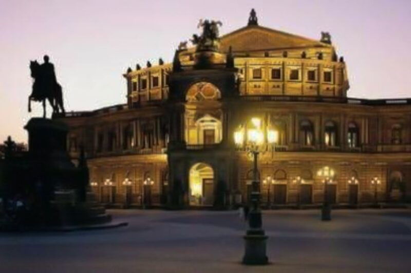 dresden-smile-tour-with-prosecco