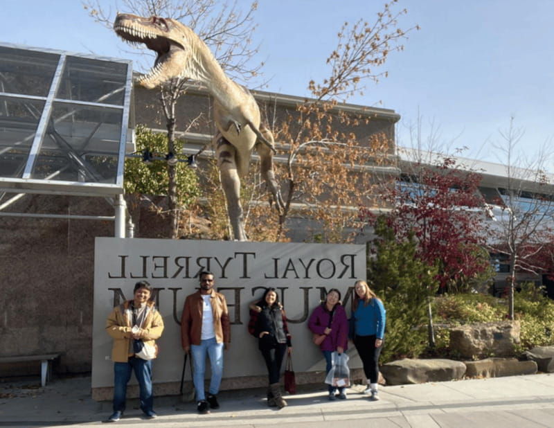 drumheller-full-day-tyrrell-museum-canyon-adventure