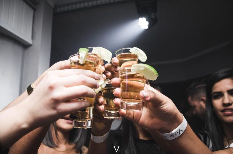 dusseldorf-2-nights-pub-crawl-party-through-the-old-town