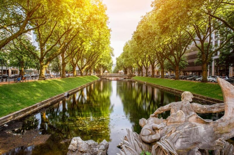 dusseldorf-insta-perfect-walk-with-a-local