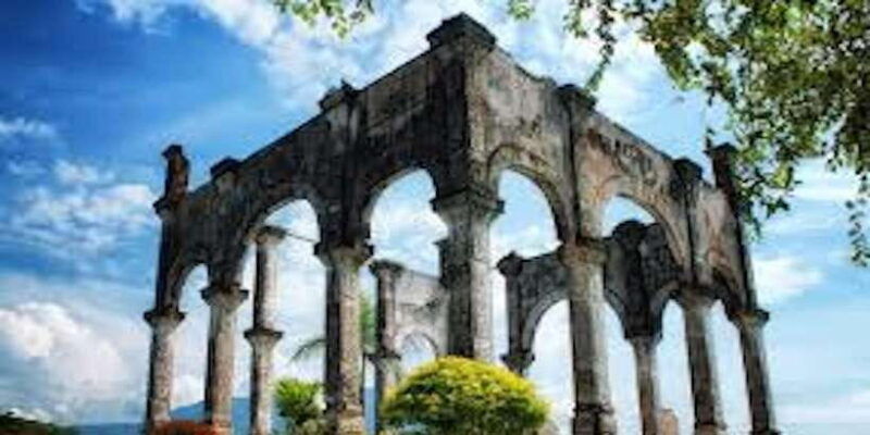 east-bali-lempuyang-gates-tenganan-water-palaces-tour