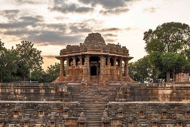 Easy Private Tour at Sun Temple and Rani Ki Vav in Premium Car - Discovering Gujarat: A Private Day Trip to Rani Ki Vav and Modhera Sun Temple