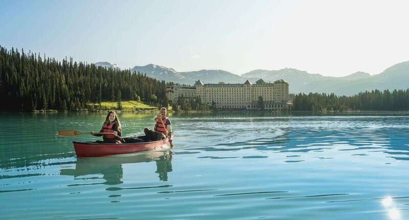 emerald-lakelake-louise-moraine-johnstoncanyonbanff-tour