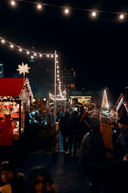 enchanting-christmas-walk-through-prague