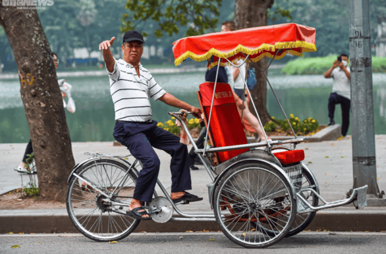 explore-all-famous-places-in-ha-noi-for-1-day