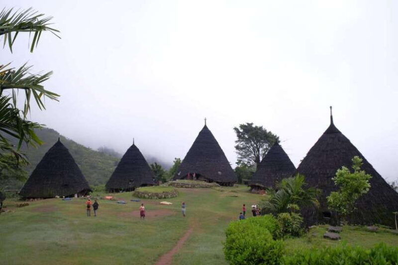 explore-traditional-village-of-wae-rebo-2d-1n-shared-tour
