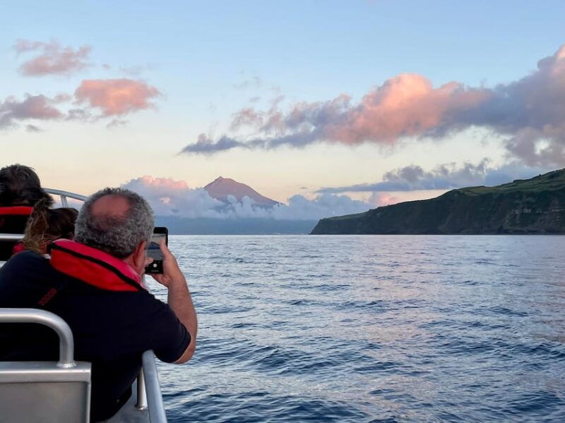 faial-island-unique-boat-tour-to-the-capelinhos-volcano