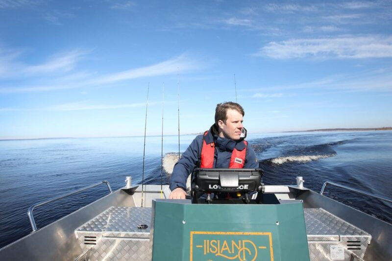 family-friendly-boat-fishing-trip-in-ii