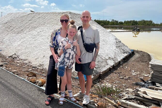 Floating and Railway Markets with Kwan Damnoen Restuarant - What You Can Expect from This Tour