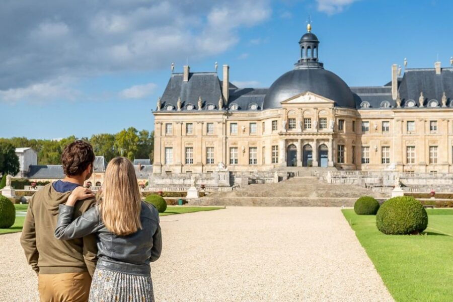 fontainebleau-vaux-le-vicomte-chateaux-day-tour-from-paris