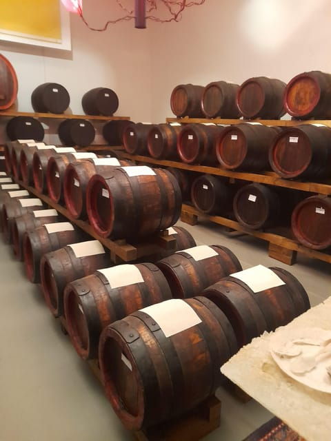 foodies-delight-modena-parmesan-balsamicparma-ham-tour