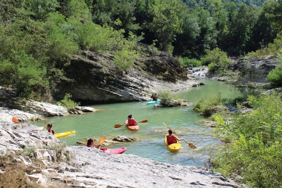 fossombrone-canoe-adventure-at-the-giants-potholes