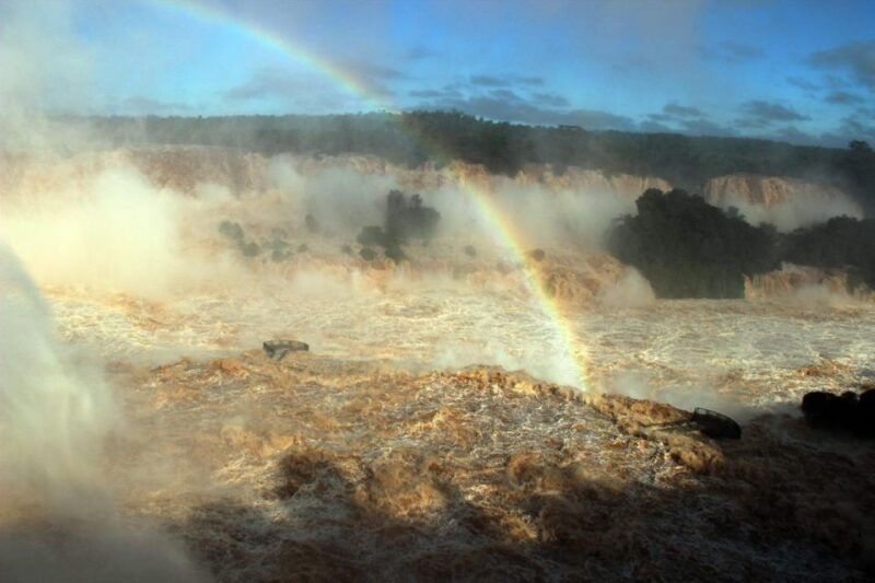 foz-do-iguacu-brazil-argentina-sides-iguazu-falls-day-tour