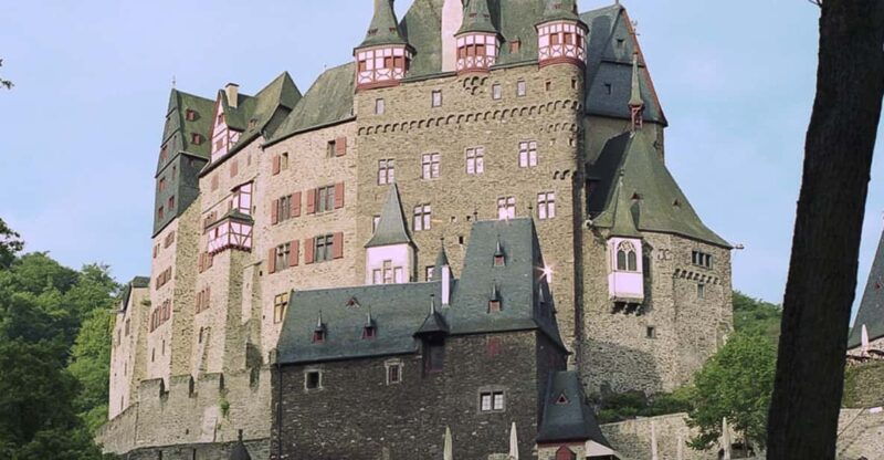 frankfurt-day-trip-to-eltz-castle