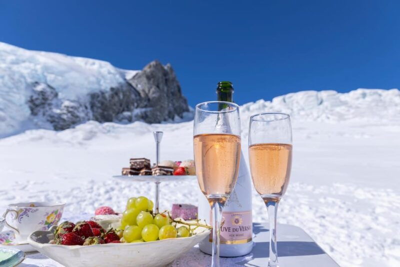 franz-josef-helicopter-picnic-amongst-the-peaks