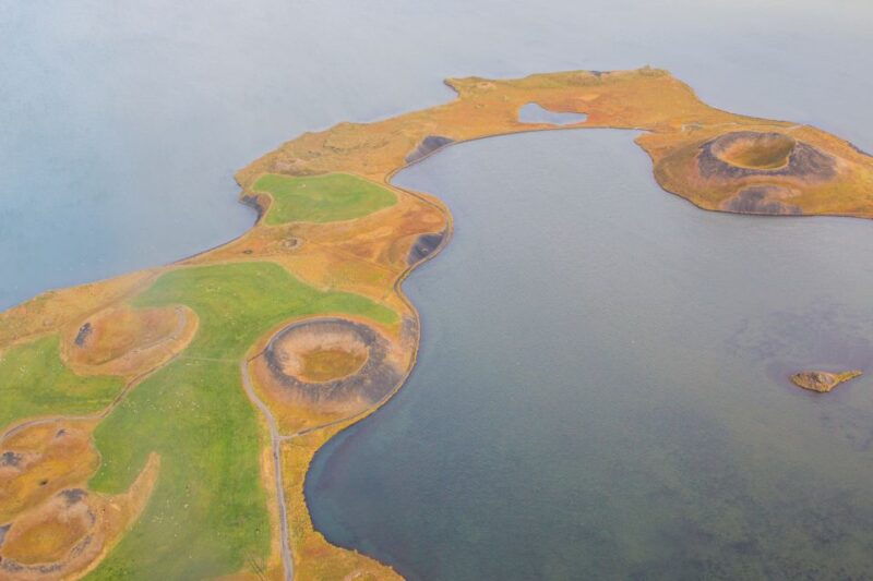 from-akureyri-private-diamond-circle-nature-tour-transfer