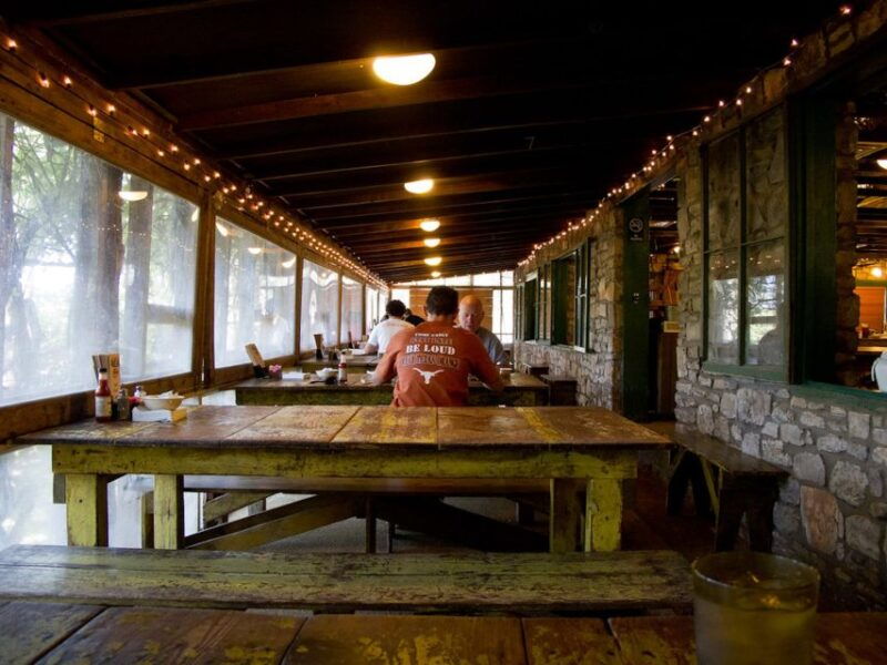 from-austin-hill-country-bbq-wine-shuttle-2