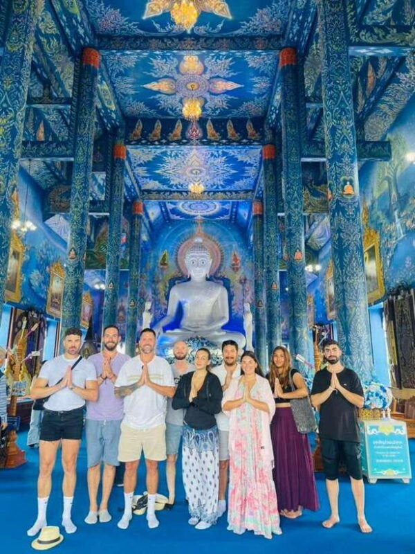 from-chiang-mai-chiang-rai-white-blue-and-red-temple-tour