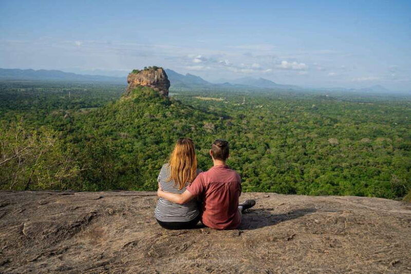 from-colombo-dambulla-and-pidurangala-rock-climb-day-trip