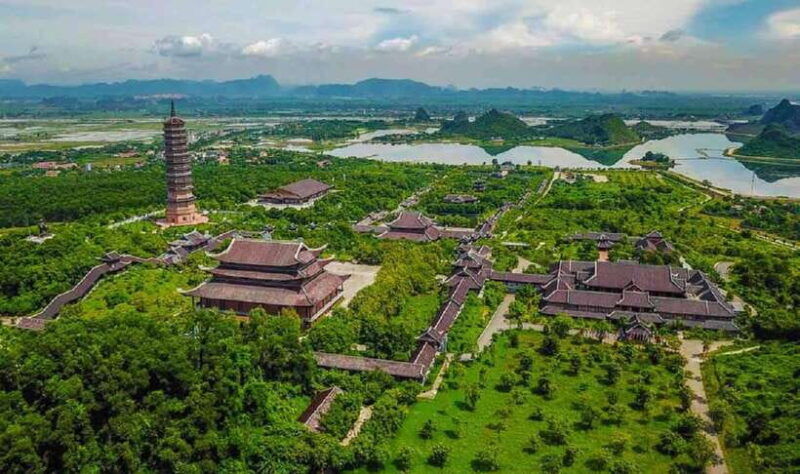 from-ha-noi-bai-dinh-pagoda-trang-an-and-mua-cave-day