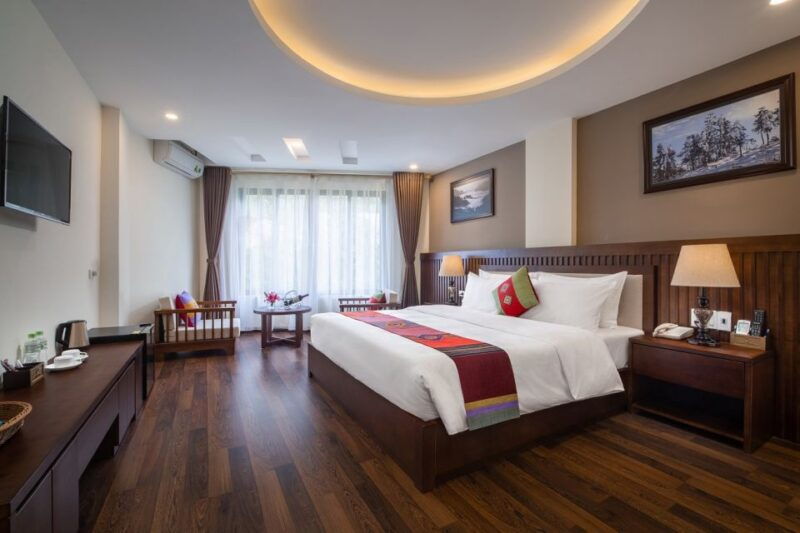 from-hanoi-3-day-sapa-trek-with-guide-homestay-and-meals