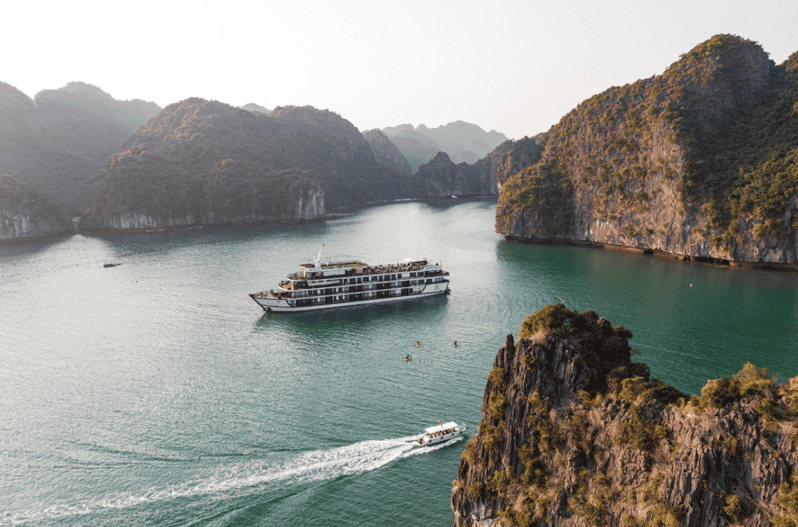 from-hanoi-explore-ha-long-bay-2-days-with-a-luxury-cruise
