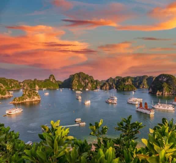 from-hanoi-halong-bay-titop-island-sung-sot-luon-caves
