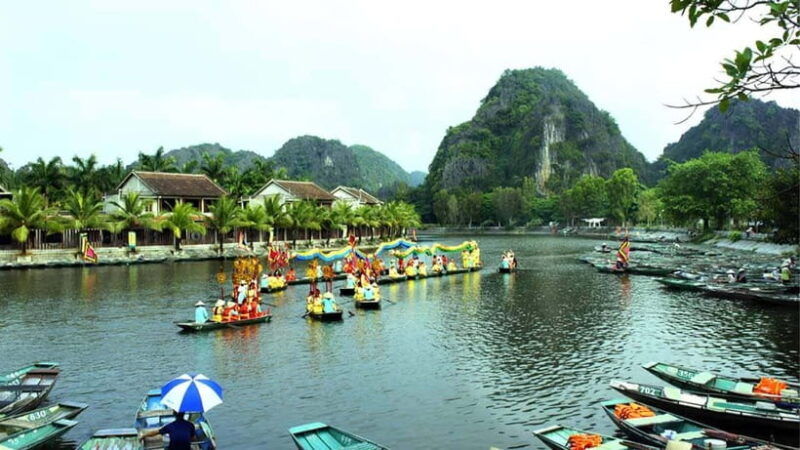 from-hanoi-hoa-lu-tam-coc-and-mua-cave-day-trip